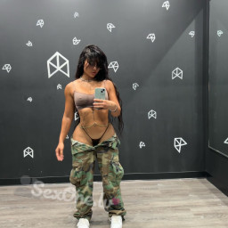 Rachel, 26
